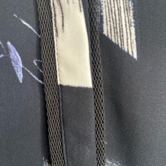 Simply Vera Floral Cap Sleeve Blouse Size M - Picture 4 of 6